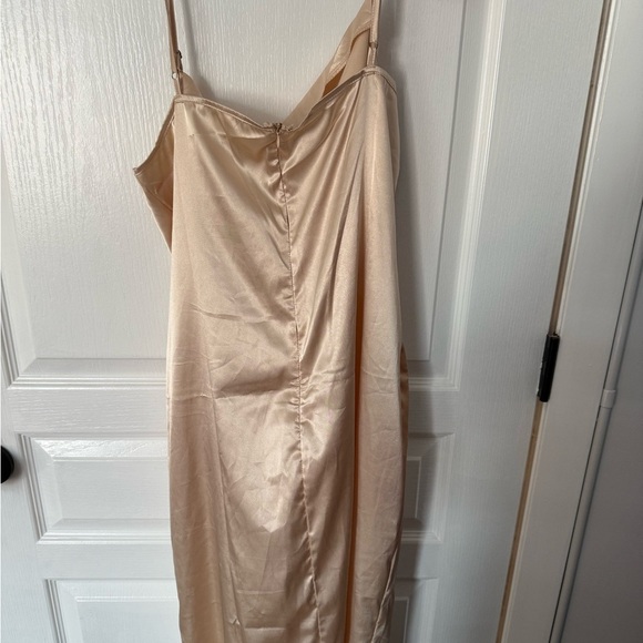 Elegant Satin Slip Dress - Picture 3 of 5